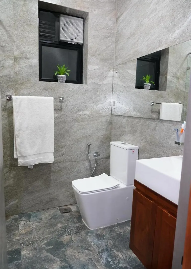 Sai Sruthi Residences Colombo 0*,